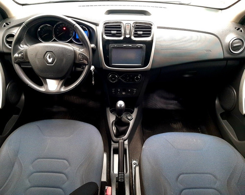 Imagen 9 de 11 de Renault Sandero 1.6 Privilege