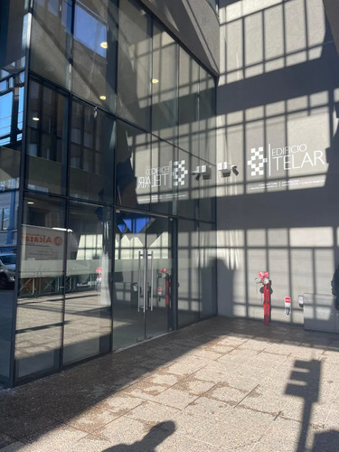 Arrienda Locales Comerciales En El Centro De Temuco, Varas