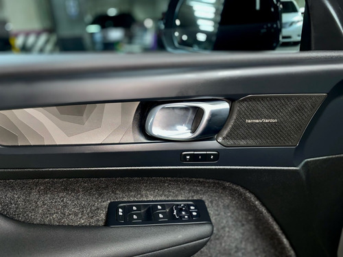 Volvo Xc40 P8 Twin Recharge Ultimate 480 Km Autonomia
