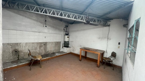 Imagen 4 de 14 de Galpon En Venta En Lanus Oeste