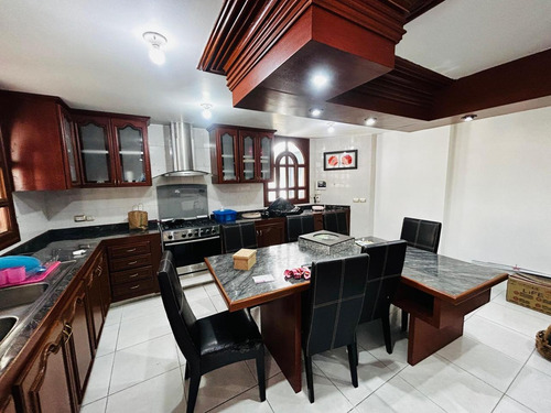 Increíble Oportunidad De Inversión En Una Residencia Transformada Para Tu Negocio En Coapexpan,xal