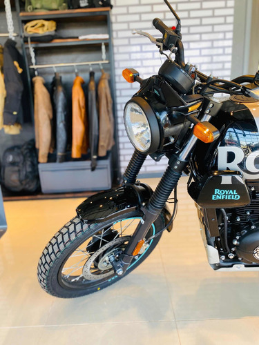Imagen 3 de 16 de Royal Enfield Scram 411 Silver