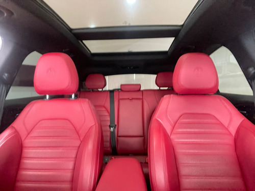 Alfa Romeo Stelvio 2.0L L4 Turbo Veloce Awd