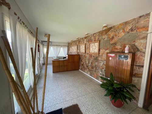 Apartamento 1 Dormitorio Y Medio A Paso P. Emir Usd 92.000