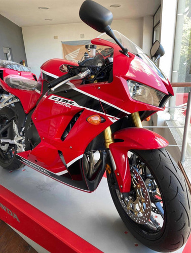 Imagen 2 de 8 de Honda Cbr 600 Rr 0.km 2018
