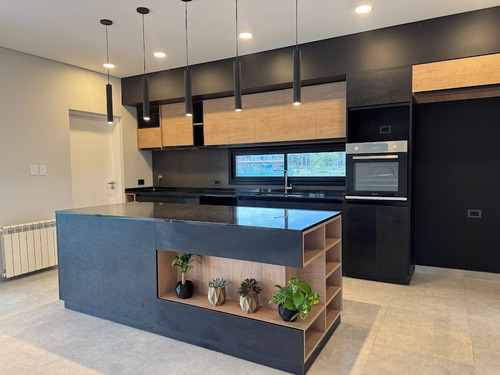 Casa En Venta A Estrenar En Barrio Canning Chico. Dueño Vende.