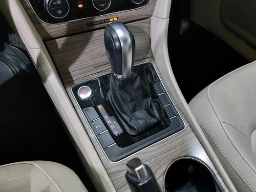 Volkswagen Passat 2.5 HIGHLINE AUTO