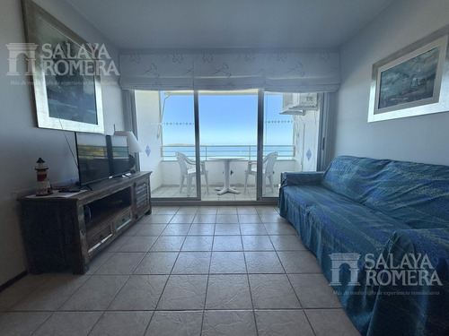 Departamento En Playa Mansa