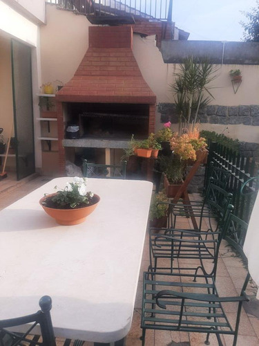 Imagen 6 de 24 de Liniers 188, Hermoso Chalet De 2 Plantas