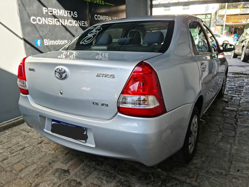 Imagen 4 de 10 de Toyota Etios 2016 1.5 Sedan Xs