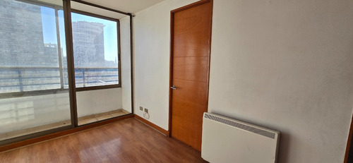 Depto 1 Dormitorio En Lord Cochrane 625 / Metro Toesca