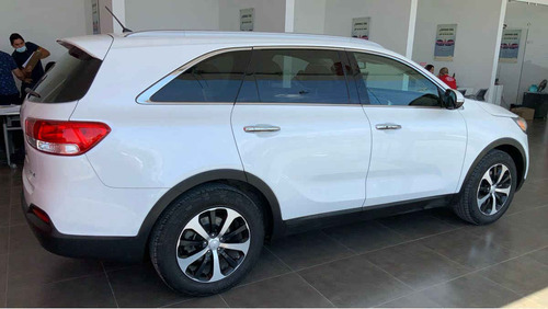 Imagen 6 de 15 de Kia Sorento 2017 5p Ex, V6, Ta, Piel, 7 Pas., Ra-18