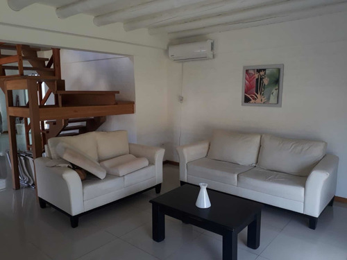Imagen 2 de 30 de Casa De 3 Dormitorios Y 2 Baños A 50 Mts De La Playa