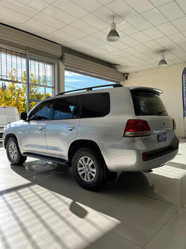 Imagen 3 de 22 de Toyota Land Cruiser 2012 4.5 200 V8 D4-d 235cv At
