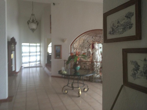 Residencia En San Gil, 8 Recamaras, 11 Baños, Alberca, Junto Al Campo De Golf
