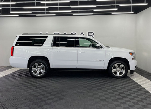 Chevrolet Suburban 5.3 Lt V8 At
