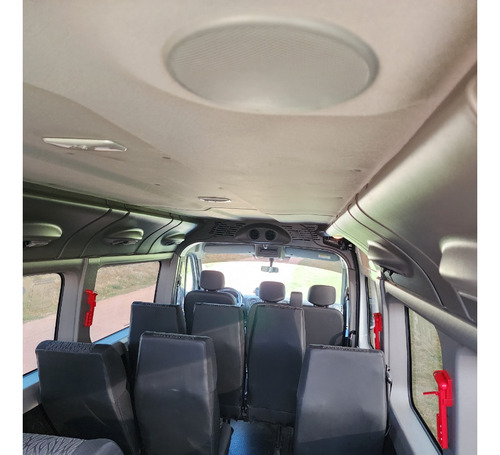 Transporte De Pasajeros Camioneta Combi Traslados Aeropuerto