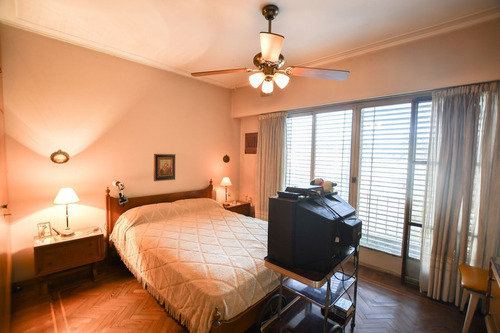 Casa Con Local En Venta En Tolosa