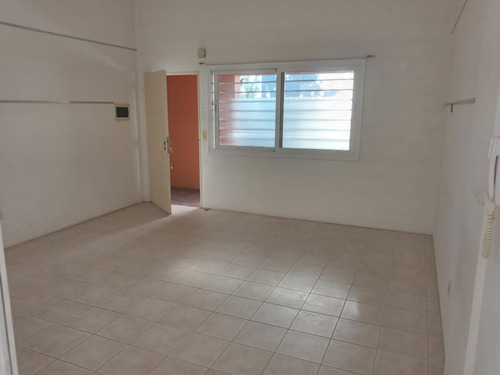 Imagen 3 de 9 de Oficina En Venta En Condominio Las Recovas, Pilar