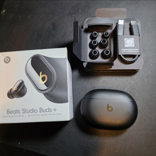 Beats Studio Buds + Originales Color Negro/oro Negro (Usado)