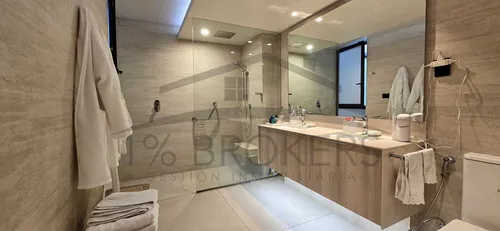 Exquisito Depto. En Exclusivo Ed. Vitacura (40142)