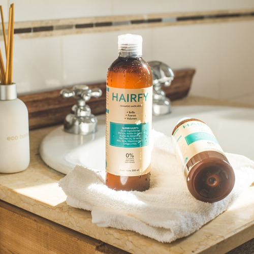 Imagen 2 de 10 de Hairfy - Shampoo Anticaída - Biotina + 14 Activos - 300ml
