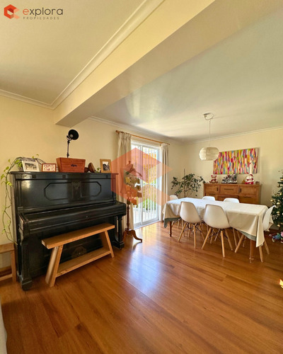 Casa En Venta Sector Las Rosas, Viña Del Mar, 4d 3b 2e