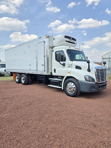 Freightliner Torton Cascadia 2016 Rabon Refrigerado