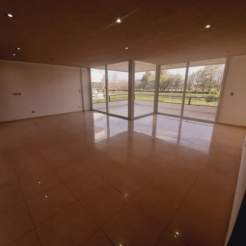 Venta Departamento De 5 Ambientes En Barrio Buenos Aires Village