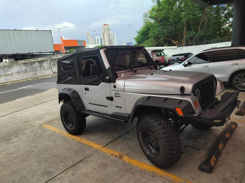 Imagen 2 de 7 de Jeep Wrangler