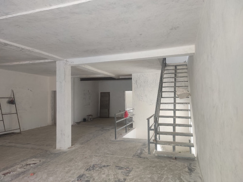 Imagen 7 de 8 de Se Alquila Casa Comercial 1200m2 Ubicada En Los Chaguaramos
