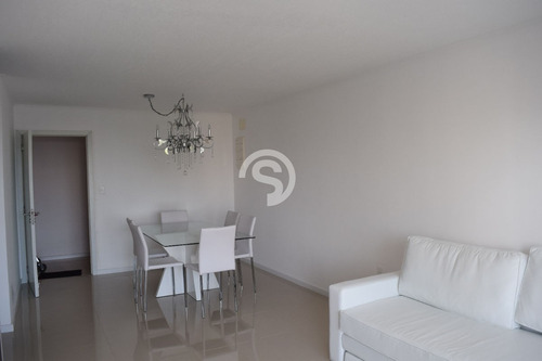Apartamento En Venta - Brava- Ref: 3982