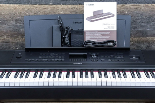 Yamaha Dgx-670 Portable Grand 88-key Piano