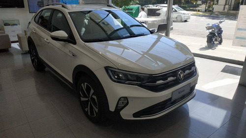 Volkswagen Nivus Highline 200 Tsi S.a
