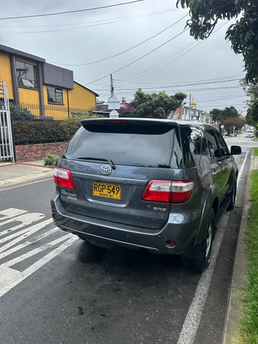 Toyota Fortuner 2.7l 4x4