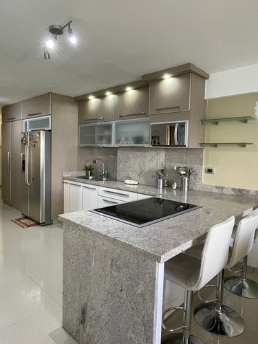 Imagen 3 de 8 de Se Ofrece En Alquiler Apartamento En Res. Isla Marina