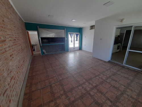 Imagen 15 de 20 de En Venta Casa Modernizada Barrio Anchorena
