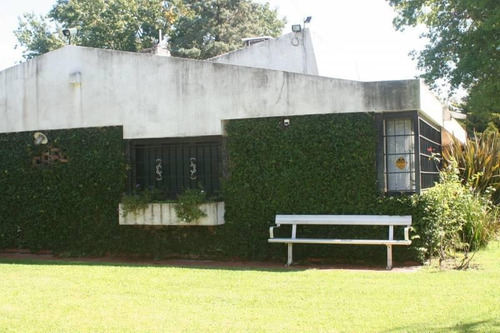 Imagen 2 de 23 de Casa Con Pileta Y Quincho En Roldán En Venta