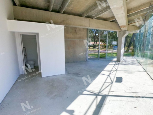 Imagen 5 de 6 de Hermoso Local En Venta En Solanas - Punta Ballena Solanas