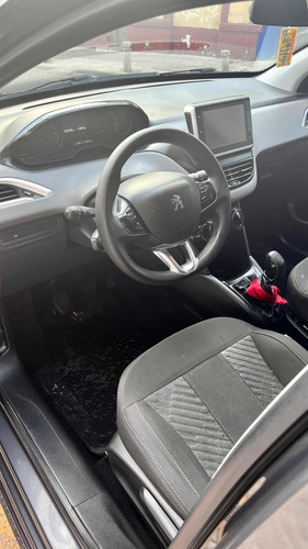 Imagen 14 de 15 de Peugeot 208 2018 1.6 Allure