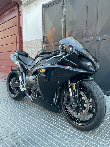 Yamaha R1