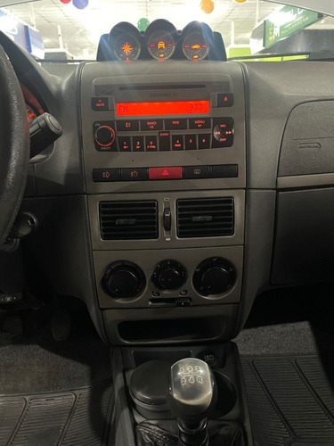Fiat Palio 1.8 MPI ADVENTURE LOCKER WEEKEND 16V FLEX 4P MANUAL