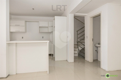 Imagem 12 de 30 de Casa Com 2 Dormitórios Em Condomínio Fechado Próximo Ao Shopping Iguatemi - Reo417644