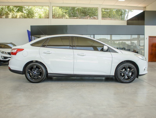 Ford Focus 2.0 SE FASTBACK 16V FLEX 4P AUTOMÁTICO