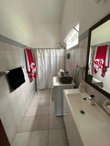 Dueño Vende Amplia Casa Con Piscina En Costa Azul. 600 M2.