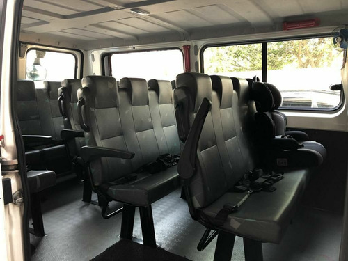 Peugeot Boxer Minibus Hdi 330m Médio 20l