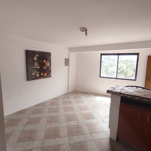 Imagen 2 de 3 de Apartamento En Alquiler Las Delicias Rg