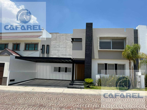 Hermosa Casa En Venta Ubicada En Cumbres Del Lago Juriquilla (mt)