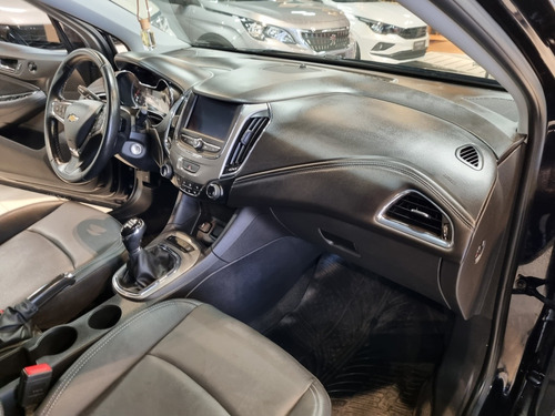 Chevrolet Cruze II 1.4 Sedan Lt