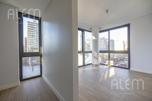 Departamento De 3 Ambientes En Venta En Las Lomitas Street